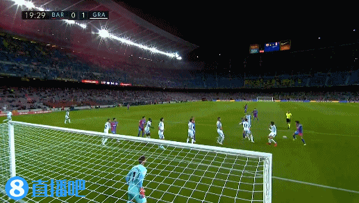 半场：拜仁1-1圣保利，格雷罗扳平，卡尔中柱，洪通吉破门+伤退