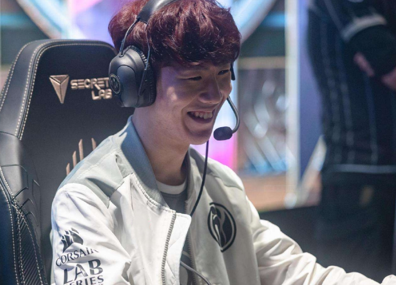 【赛前预告】2025LPL春季赛，1月12日OMG vs FPX